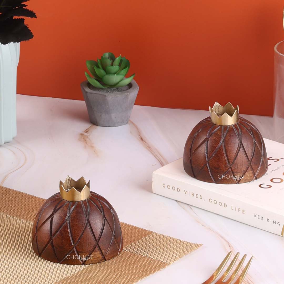 Mango wood pineapple salt pepper shakers