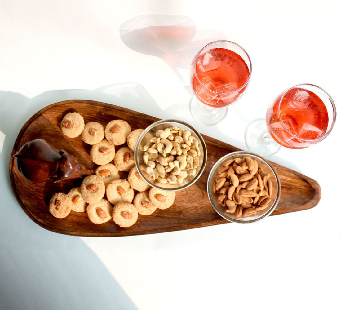 Wooden platter with an elephant